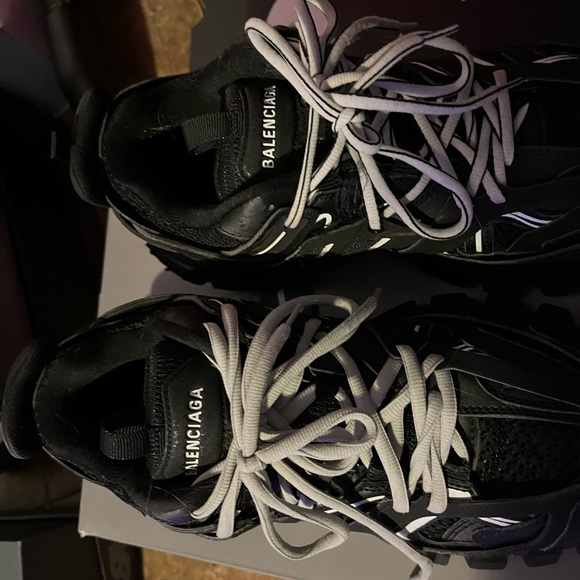 I'm selling Balenciaga tracks black size 10 on goat they go for 785 but I want 2 - Picture 3 of 3